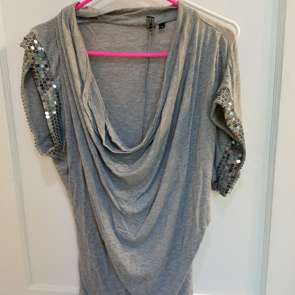 Gray cotton cowl neck with sequin sleeves